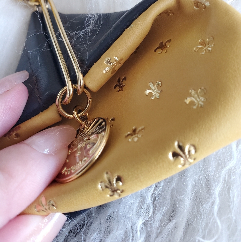 Made in Italy Firenze-Black & Gold,Genuine Leather Tassle, Unique Snap Closure - Picture 7 of 8